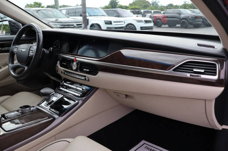 2019 Genesis G90