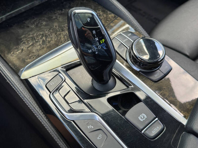 2017 BMW 5 Series 540i