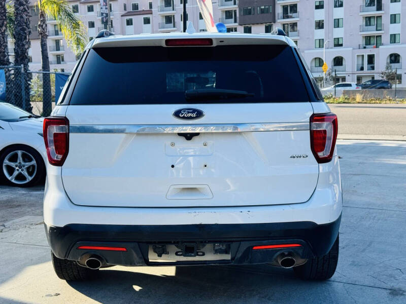 2016 Ford Explorer