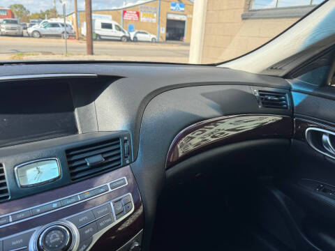 2018 Infiniti Q70 3.7 Luxe