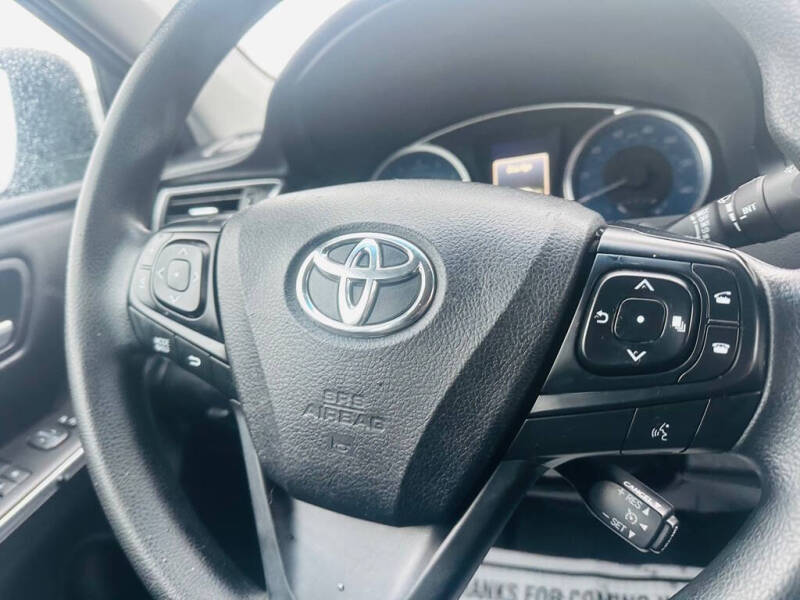 2016 Toyota Camry LE