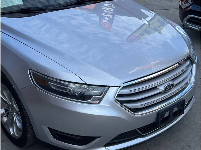 2019 Ford Taurus Limited