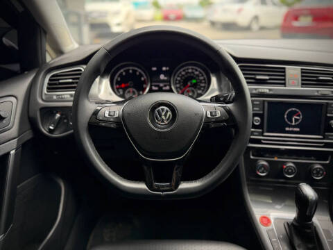 2021 Volkswagen Golf TSI