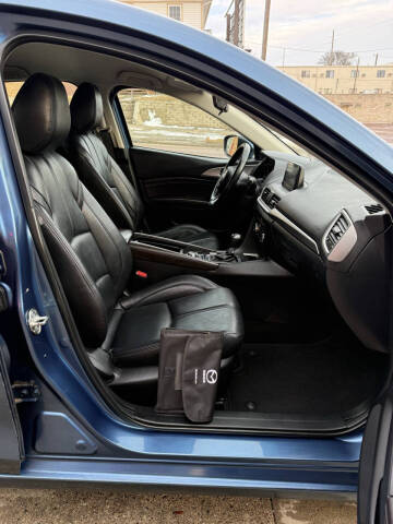 2017 Mazda MAZDA3 Touring