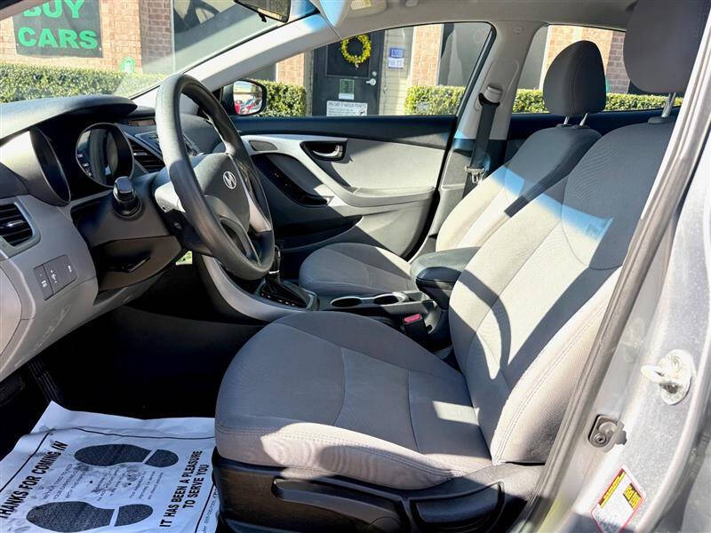 2016 Hyundai Elantra SE