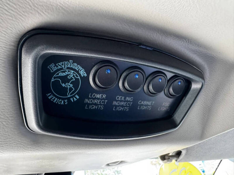 2025 Chevrolet Express 2500
