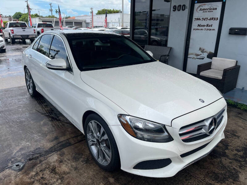 2017 Mercedes-Benz C-Class C300's photo