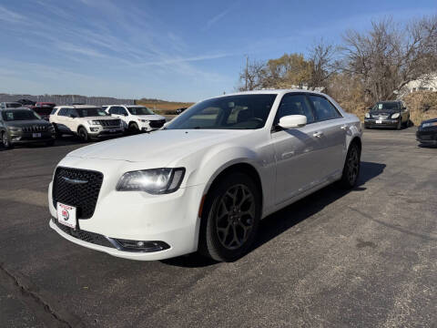 2018 Chrysler 300 S