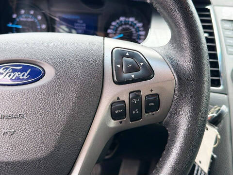 2016 Ford Taurus SEL