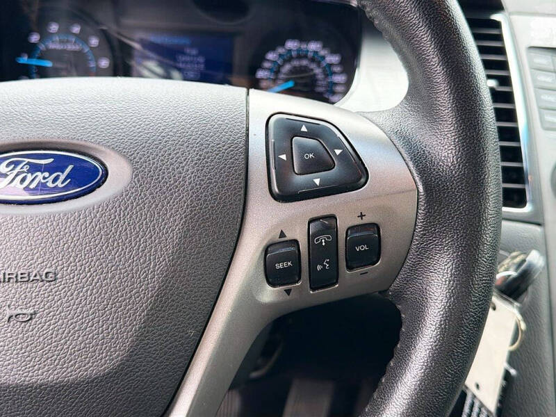 2016 Ford Taurus SEL