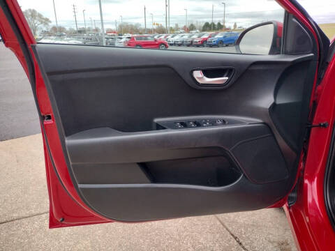 2023 Kia Rio 5-Door S