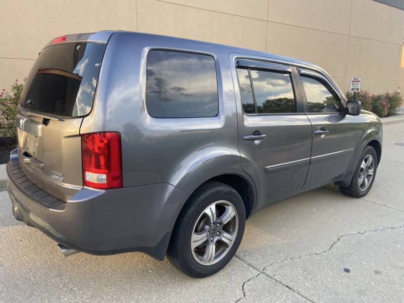 Image 3 of 2015 Honda Pilot SE
