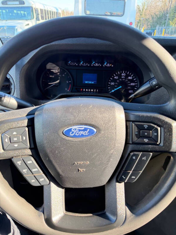 2021 Ford E-450 28 Passenger