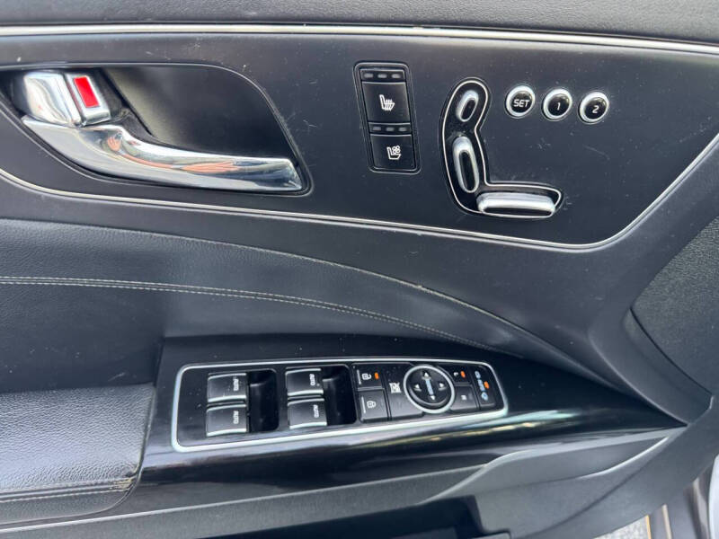 2015 Kia K900 Premium