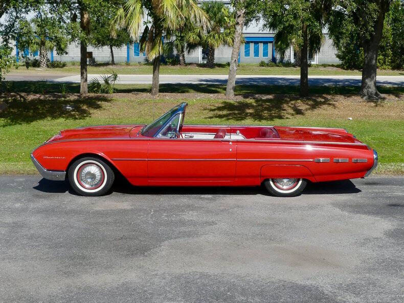 1962 Ford Thunderbird