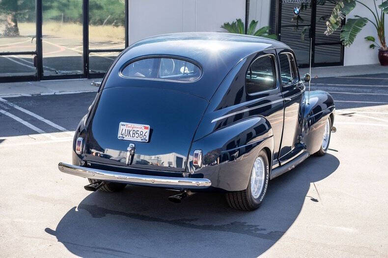 1941 Ford Deluxe