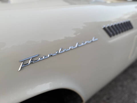 1957 Ford Thunderbird