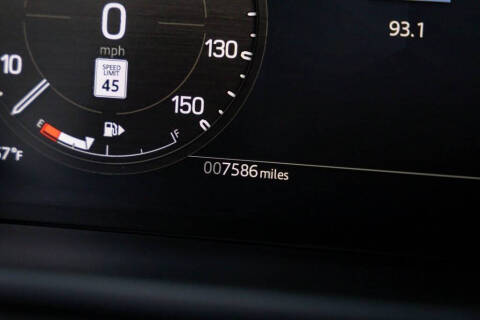 2024 Land Rover Defender 130 V8 P500