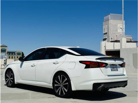 2022 Nissan Altima 2.5 SR