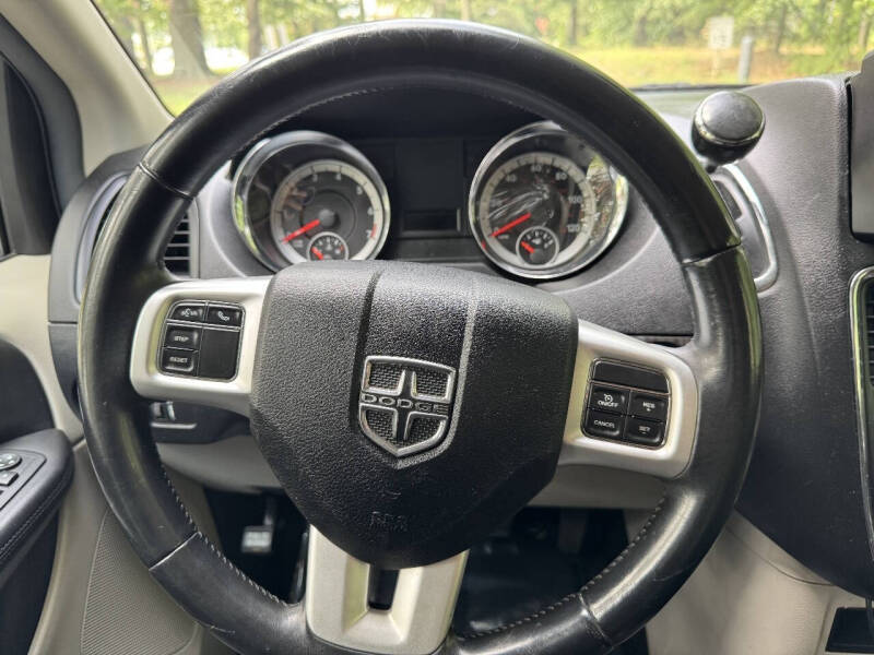 2013 Dodge Grand Caravan SE