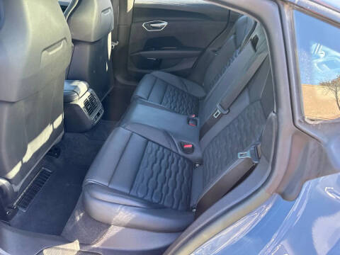 2024 Audi RS e-tron GT quattro