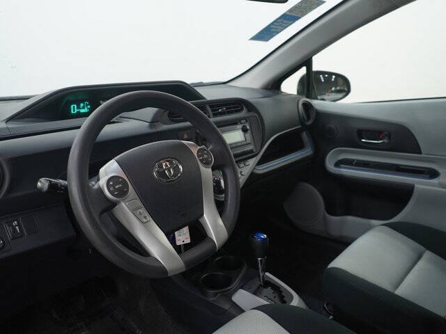2013 Toyota Prius c Two