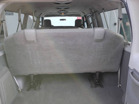 2009 Ford E-Series E-350 SD XLT