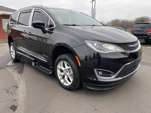 2019 Chrysler Pacifica Touring L Plus 35th Anniversary