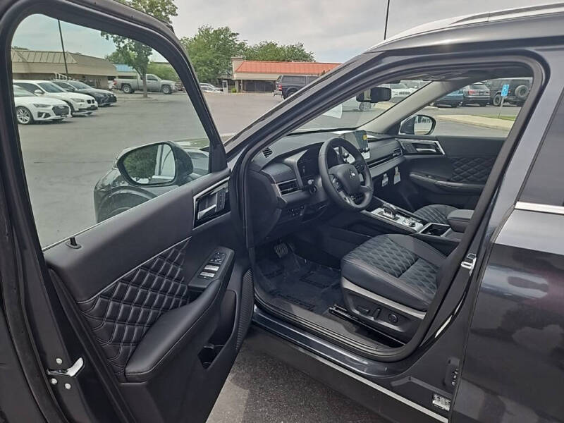 2025 Mitsubishi Outlander PHEV SEL