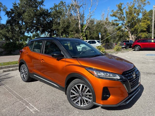 2023 Nissan Kicks SR