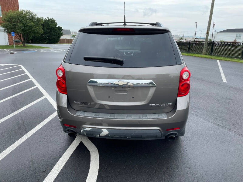 2010 Chevrolet Equinox LTZ photo 5