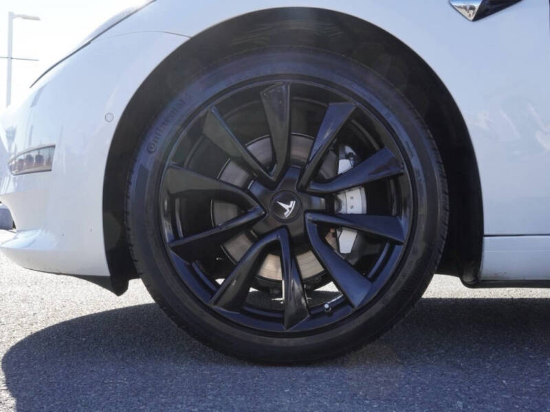 2020 Tesla Model 3 Standard Range Plus