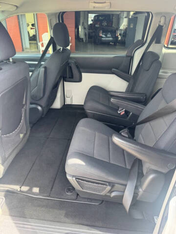2009 Dodge Grand Caravan SE
