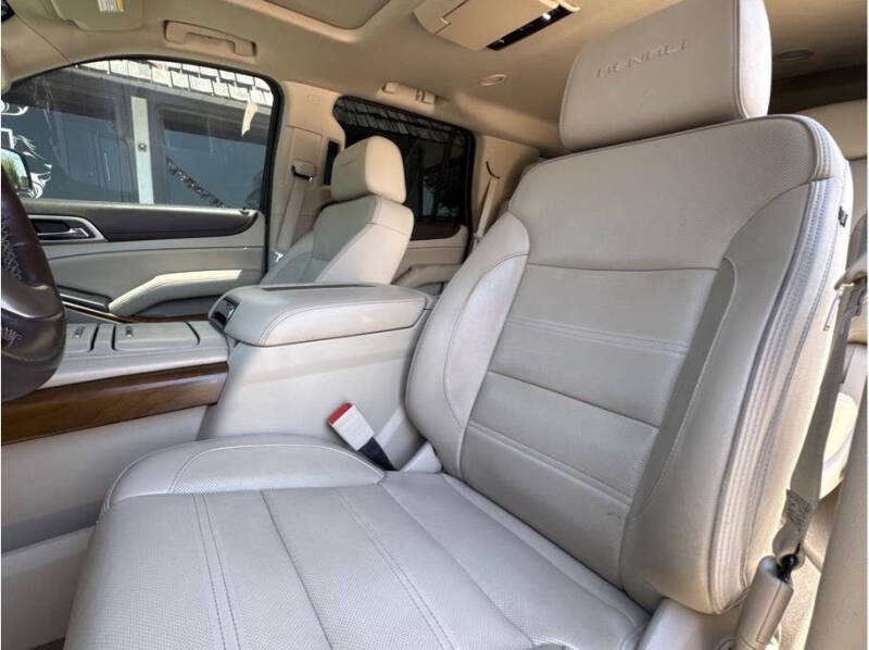 2020 GMC Yukon Denali