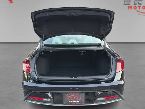 2023 Hyundai Sonata SE