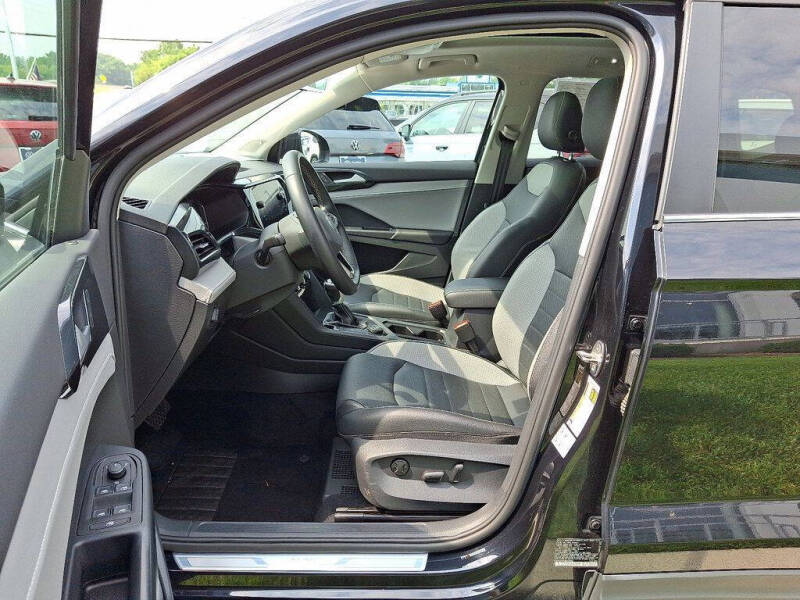 2022 Volkswagen Taos SEL 4Motion