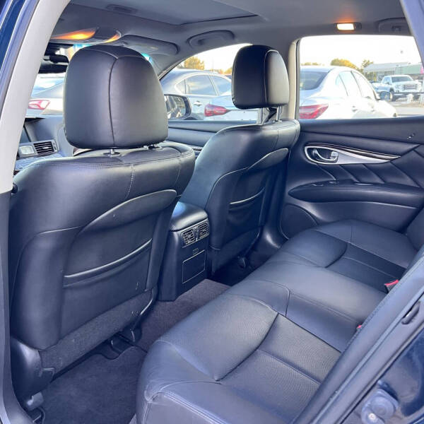 2018 Infiniti Q70 3.7 Luxe