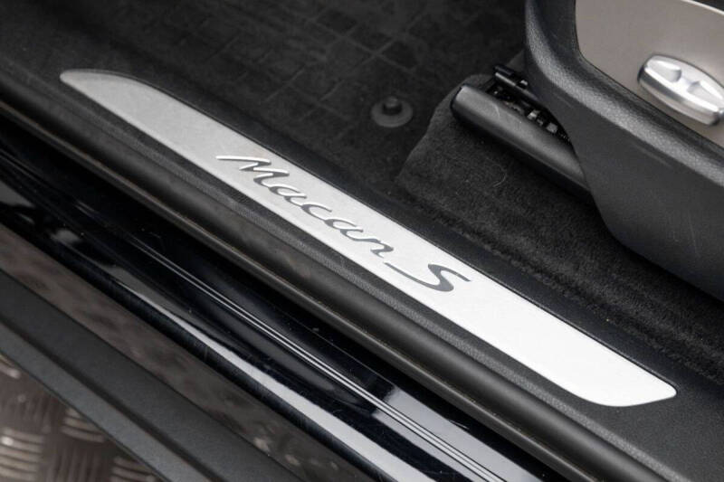 2016 Porsche Macan S