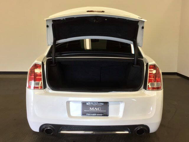 2012 Chrysler 300 SRT8