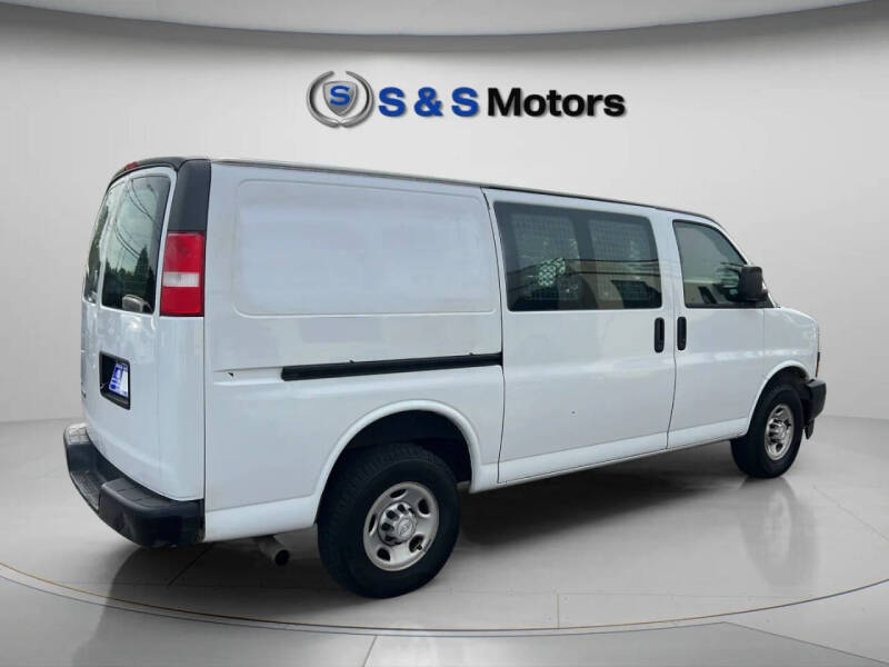 2018 Chevrolet Express 2500