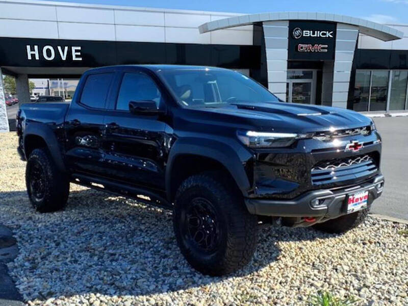 2025 Chevrolet Colorado ZR2's photo