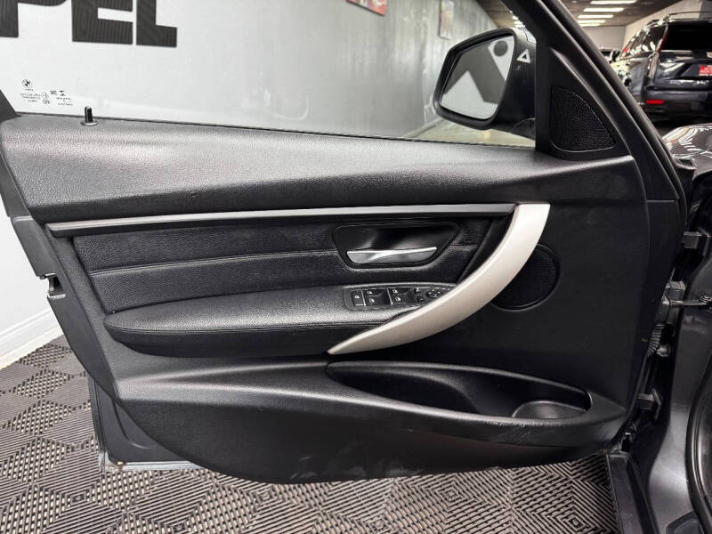 2018 BMW 3 Series 320i xDrive