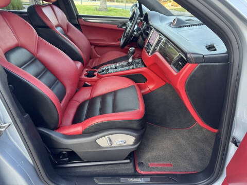 2018 Porsche Macan GTS