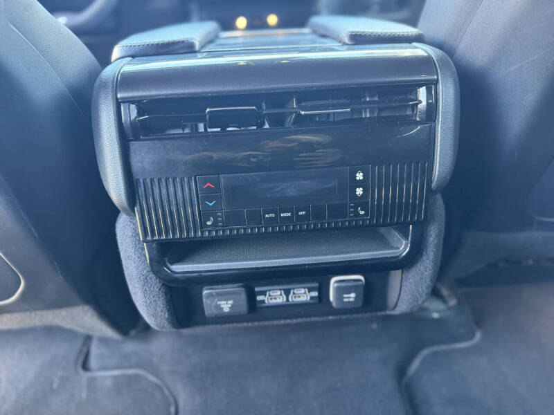 2024 Jeep Wagoneer L