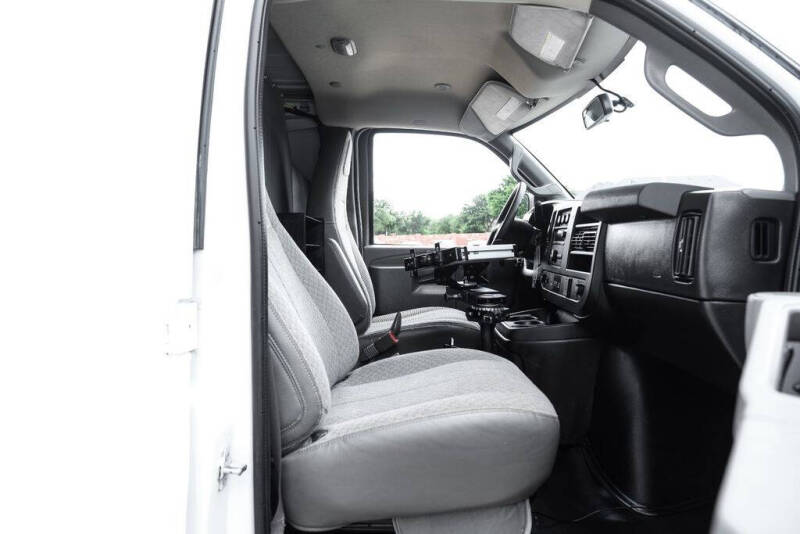 2021 Chevrolet Express 2500