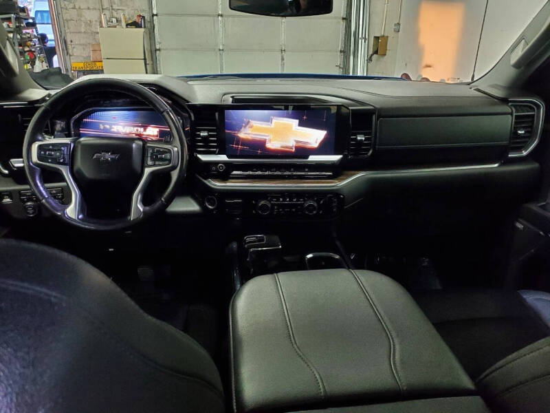 2023 Chevrolet Silverado 1500 RST