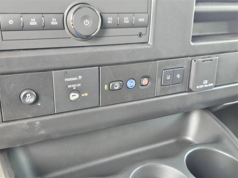 2025 Chevrolet Express 2500