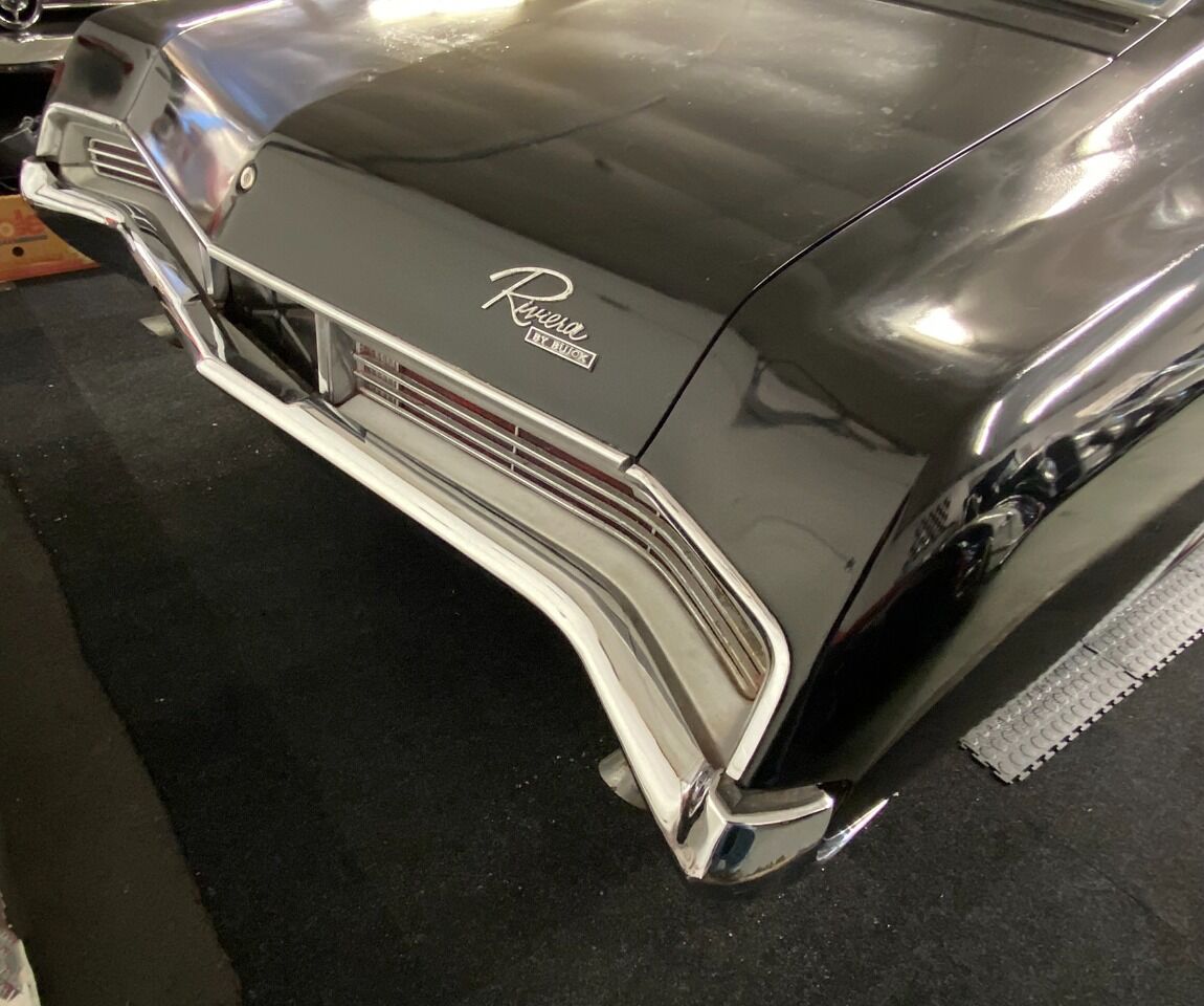 1966 Buick Riviera 26