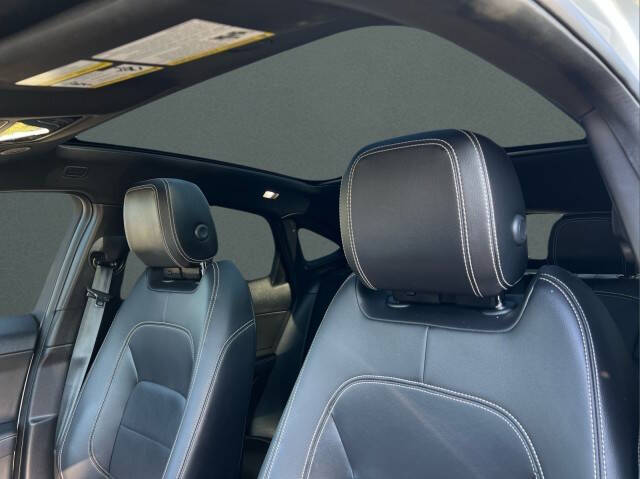 2024 Jaguar E-PACE P250 R-Dynamic SE