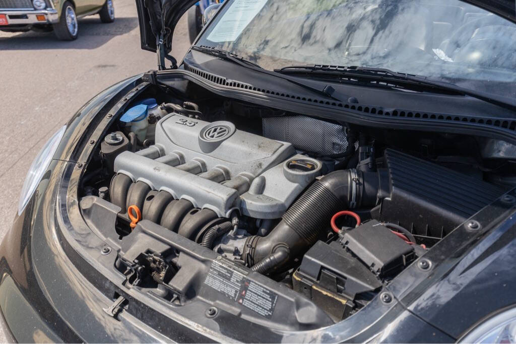 2008 Volkswagen New Beetle Convertible 61